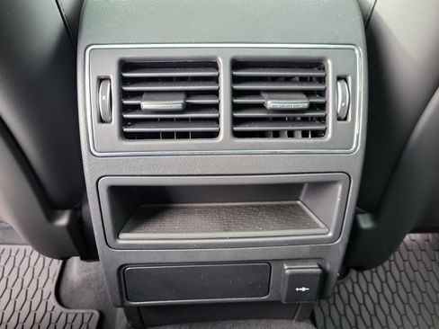 Used 2023 Jaguar F-PACE S image 20