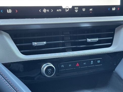 New 2026 Ford Explorer Active RWD image 22