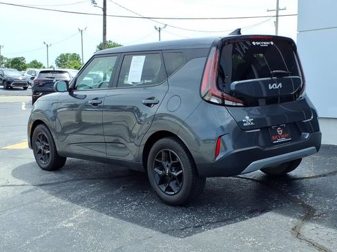 Used 2023 Kia Soul LX w/ Option Group 015 FWD image 6