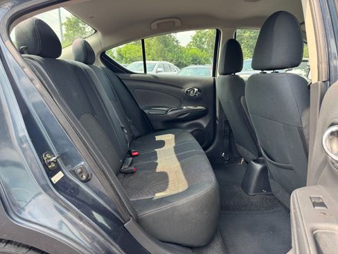 Used 2015 Nissan Versa SV FWD image 17