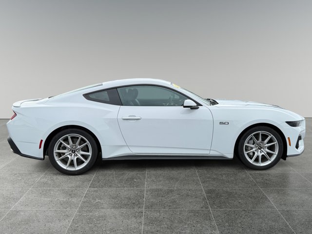 Used 2025 Ford Mustang GT Premium RWD image 5