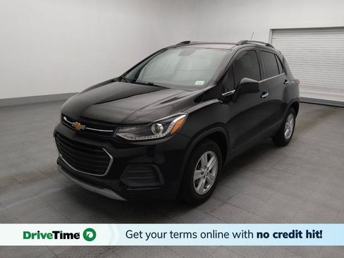 Used 2020 Chevrolet Trax LT w/ LT Convenience Package FWD image 1