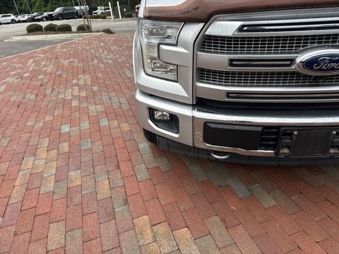 Used 2017 Ford F150 Platinum w/ Equipment Group 701A Luxury AWD/4WD image 21