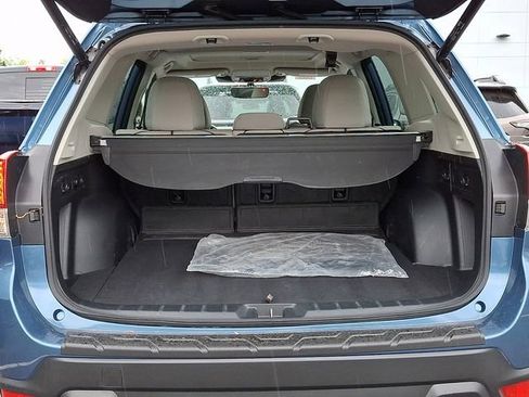 Used 2023 Subaru Forester Premium AWD/4WD image 29