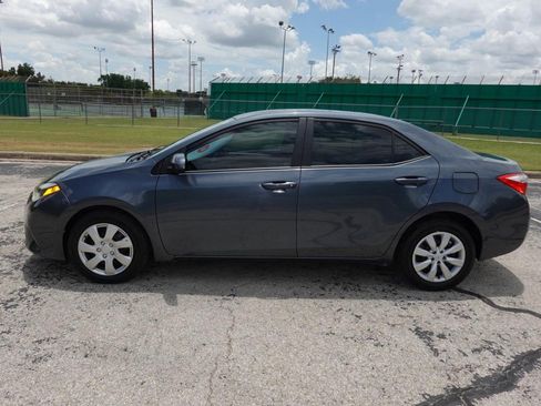 Used 2014 Toyota Corolla LE FWD image 4
