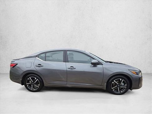 Used 2025 Nissan Sentra SV w/ All-Weather Package FWD image 4