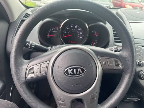 Used 2010 Kia Soul + FWD image 21
