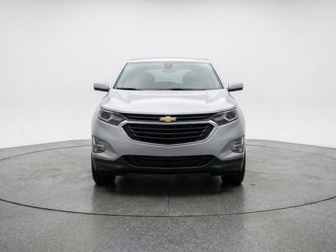 Used 2025 Chevrolet Equinox LT image 2