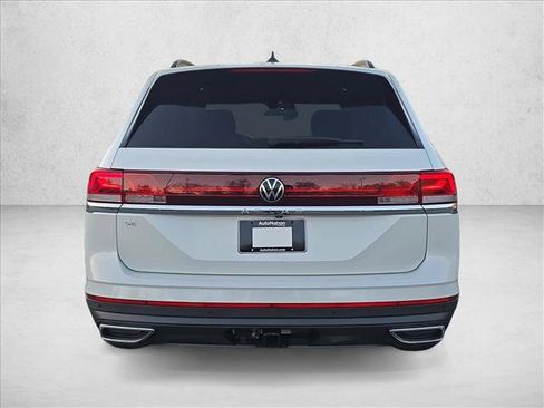 New 2026 Volkswagen Atlas SE FWD image 4