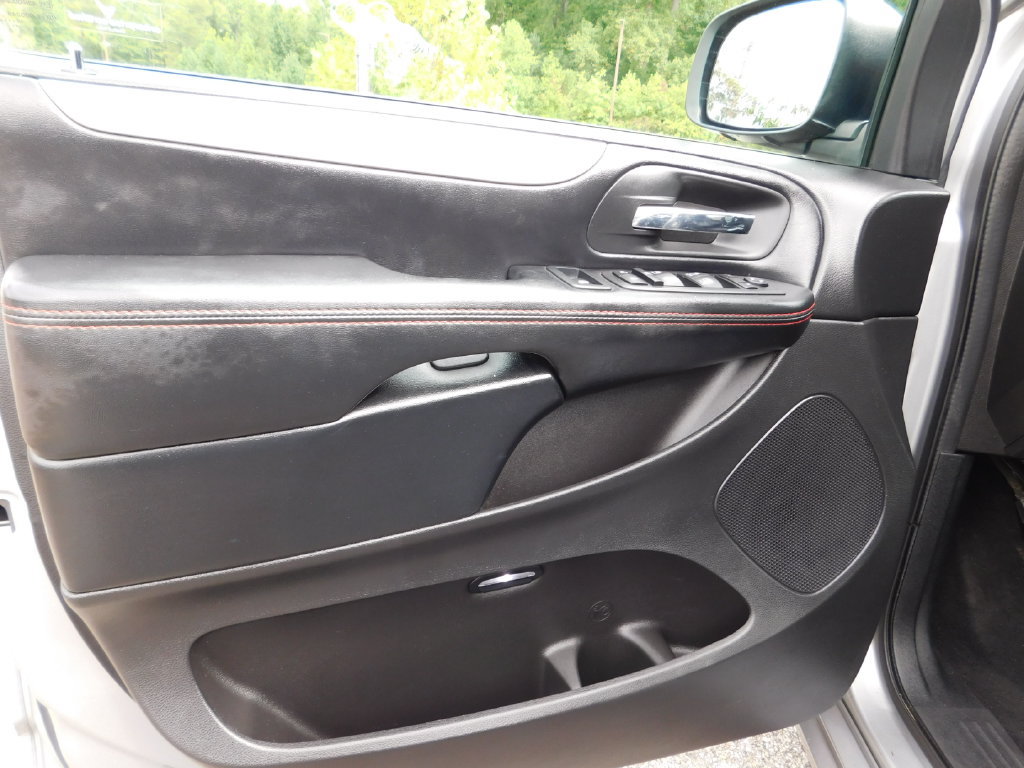 Used 2019 Dodge Grand Caravan GT FWD image 15