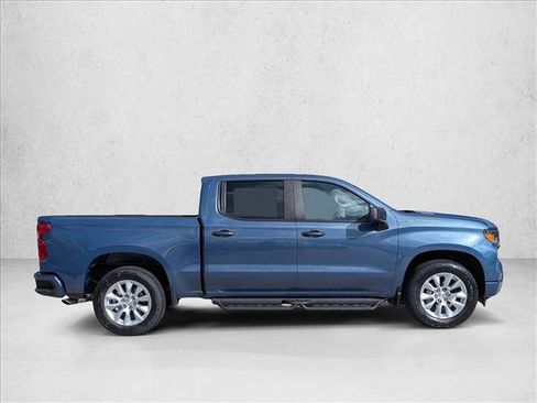 Used 2024 Chevrolet Silverado 1500 Custom image 4