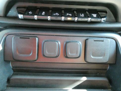 Used 2018 GMC Sierra 3500 Denali w/ Duramax Plus Package image 29