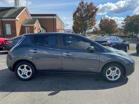 Used 2013 Nissan Leaf SV w/ LED & Quick Charge Pkg image 10