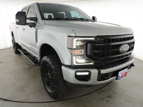 Used 2020 Ford F250 Lariat AWD/4WD image 3