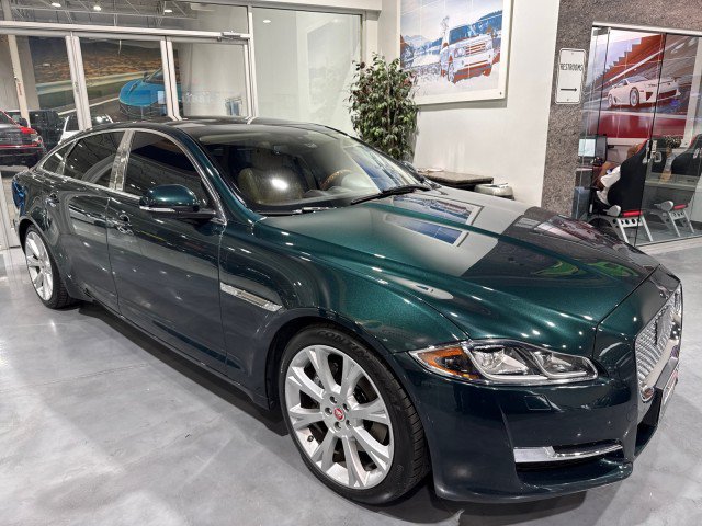 Used 2017 Jaguar XJ L Portfolio AWD/4WD image 13