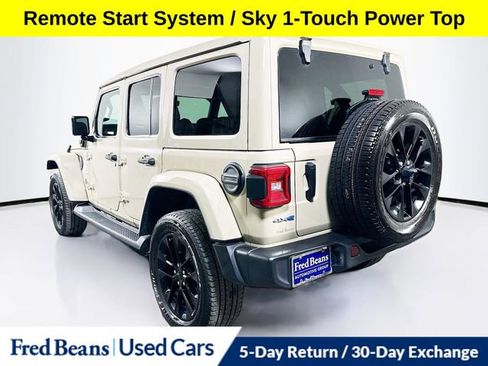 Used 2022 Jeep Wrangler Unlimited Sahara w/ Cold Weather Group image 6
