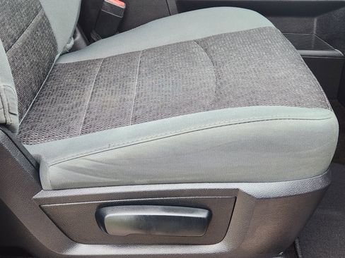 Used 2016 RAM 1500 Lone Star RWD image 28