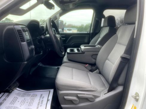 Used 2019 Chevrolet Silverado 2500 W/T w/ WT Convenience Package image 11