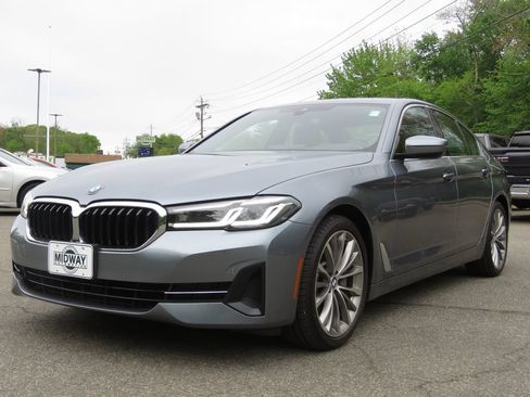 Used 2022 BMW 530i xDrive w/ Convenience Package AWD/4WD image 1
