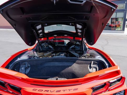 Used 2020 Chevrolet Corvette Stingray Premium Cpe w/ 3LT Preferred Equipment Group RWD image 33
