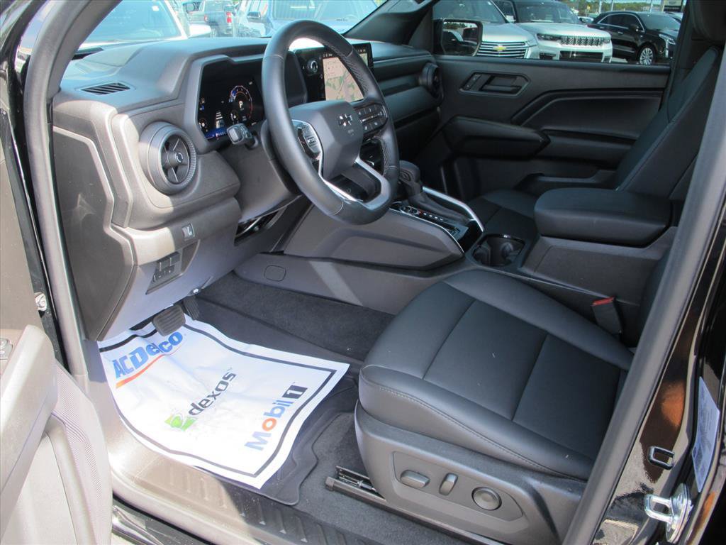 Used 2026 Chevrolet Colorado Trail Boss AWD/4WD image 9
