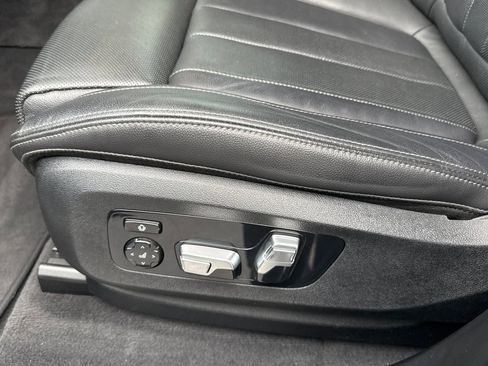 Used 2020 BMW X7 xDrive40i w/ Premium Package image 14