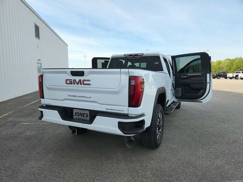 Used 2025 GMC Sierra 2500 Denali image 17