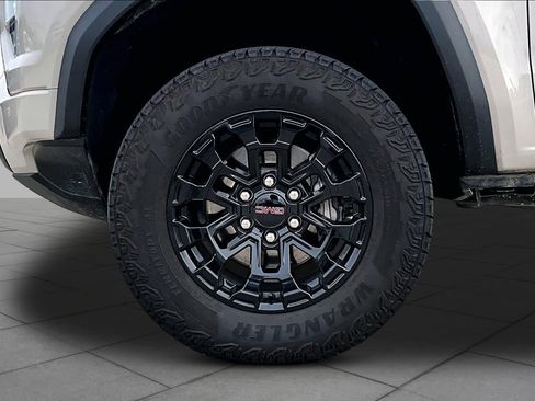 Certified 2026 GMC Canyon Elevation w/ Convenience Package RWD image 12