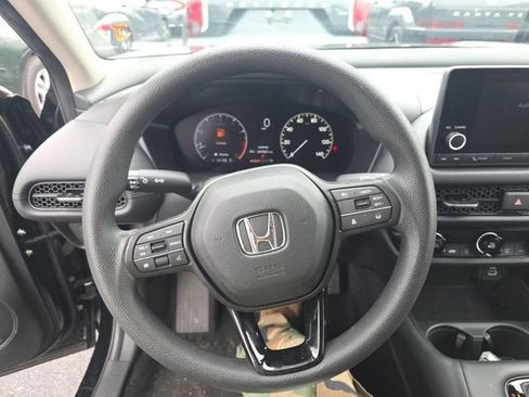 Used 2025 Honda HR-V LX image 7