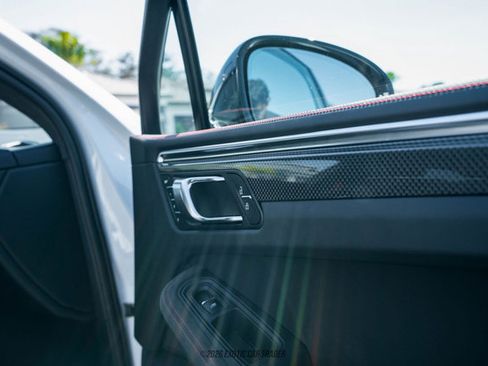 Used 2024 Porsche Macan GTS image 39