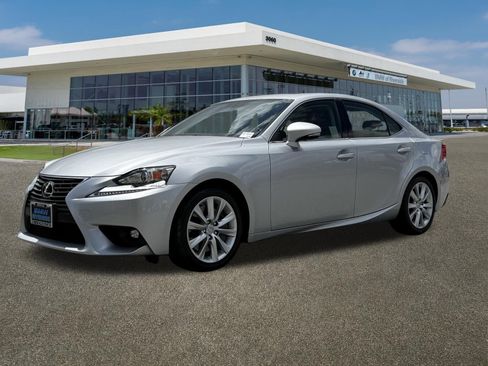 Used 2016 Lexus IS 300 AWD w/ Accessory Package 2 image 4