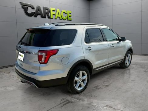 Used 2017 Ford Explorer XLT AWD/4WD image 7