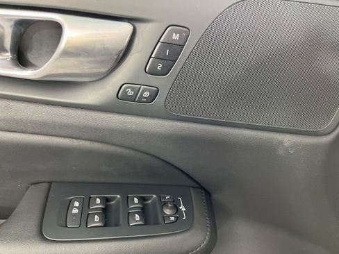 Used 2025 Volvo V60 B5 Cross Country Plus AWD/4WD image 31