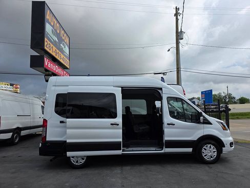 Used 2024 Ford Transit 350 XLT RWD image 5
