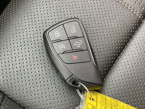 Used 2025 Chevrolet Silverado 1500 High Country w/ Midnight Edition AWD/4WD image 27