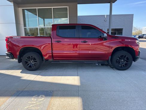 Used 2021 Chevrolet Silverado 1500 LT Trail Boss w/ Convenience Package II image 9