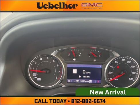 Used 2023 GMC Acadia SLT w/ Preferred Package image 28