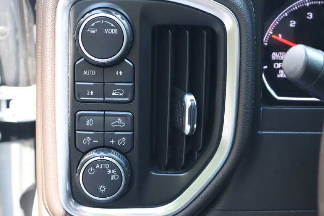 Used 2021 Chevrolet Silverado 1500 RST w/ Texas Edition Plus AWD/4WD image 14