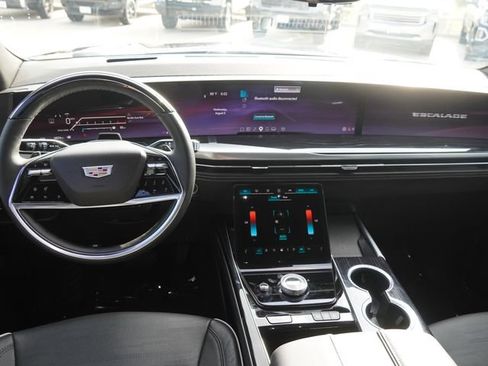 Used 2026 Cadillac Escalade Sport RWD image 15