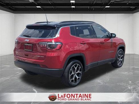 Used 2025 Jeep Compass Limited AWD/4WD image 5