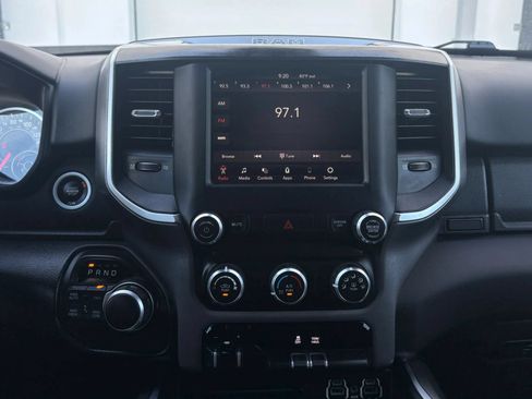 Used 2019 RAM 1500 Big Horn AWD/4WD image 14