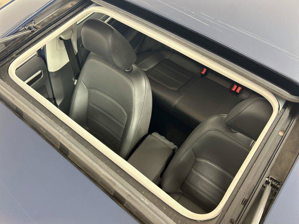 Used 2019 Volkswagen Passat 2.0T SE R-Line FWD image 22