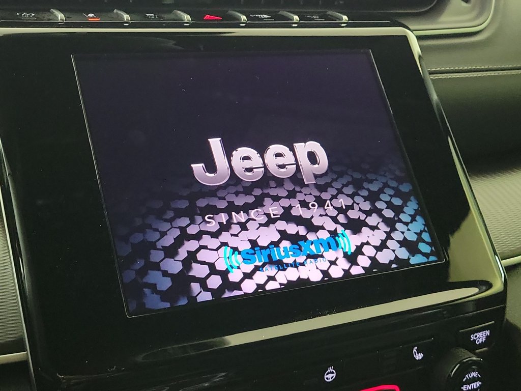 Used 2024 Jeep Grand Cherokee L Laredo AWD/4WD image 18