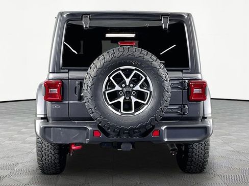 Used 2024 Jeep Wrangler Unlimited Rubicon w/ Convenience Group image 5