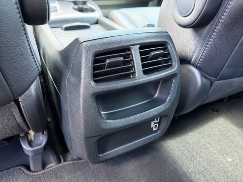 Used 2023 Honda Passport EX-L image 11