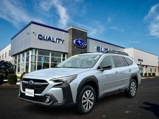Used 2023 Subaru Outback Premium image 1