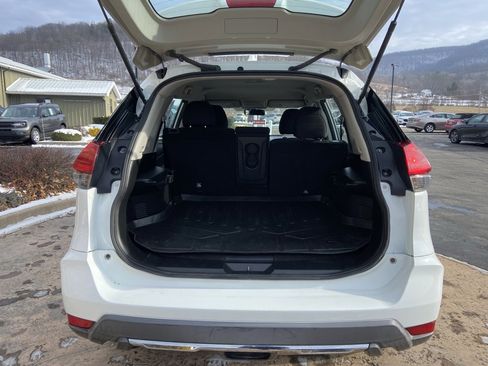 Used 2017 Nissan Rogue S image 21