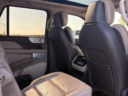 Used 2023 Lincoln Navigator L Reserve AWD/4WD image 20