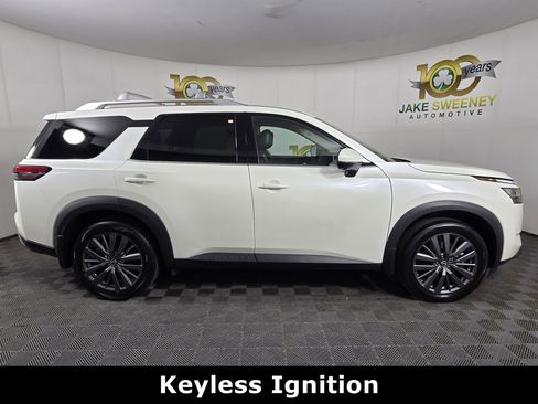 Used 2024 Nissan Pathfinder SL w/ SL Premium Package image 10