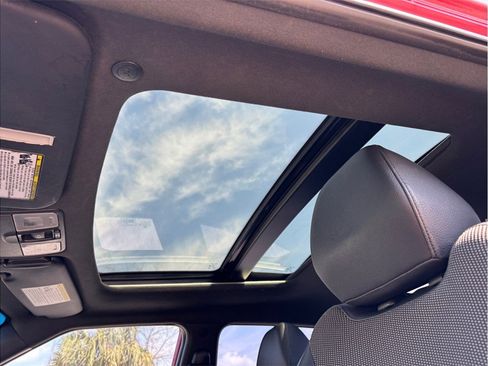 Used 2016 Hyundai Veloster w/ Option Group 02 image 28